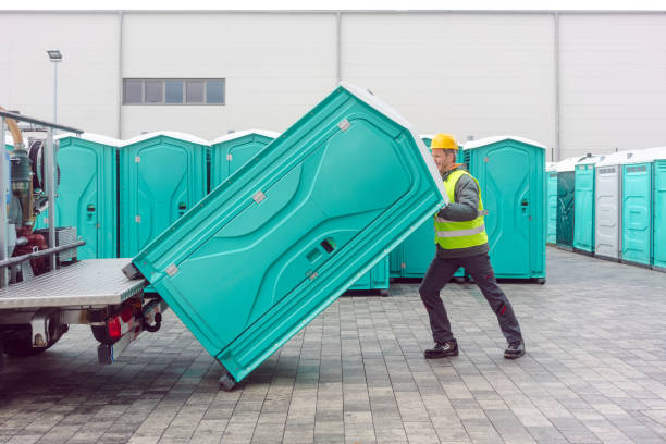 Best Luxury portable toilet rental  in Ellwood City, PA